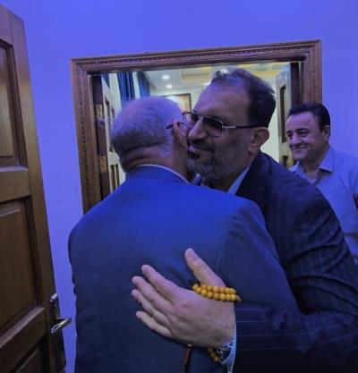 لقاء القنصل العام للجمهورية الإسلامية الإيرانية في البصرة  مع ثلاثة من النواب الفائزین بالانتخابات